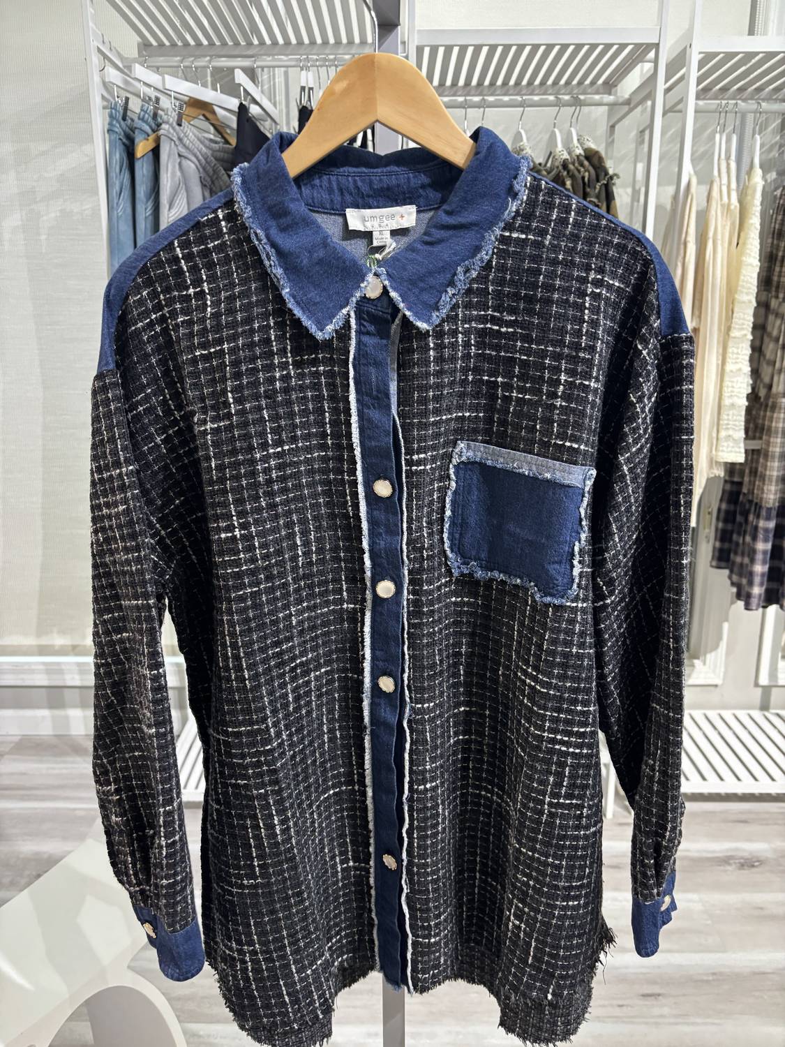 Umgee - Women's Plaid Collared Shaket