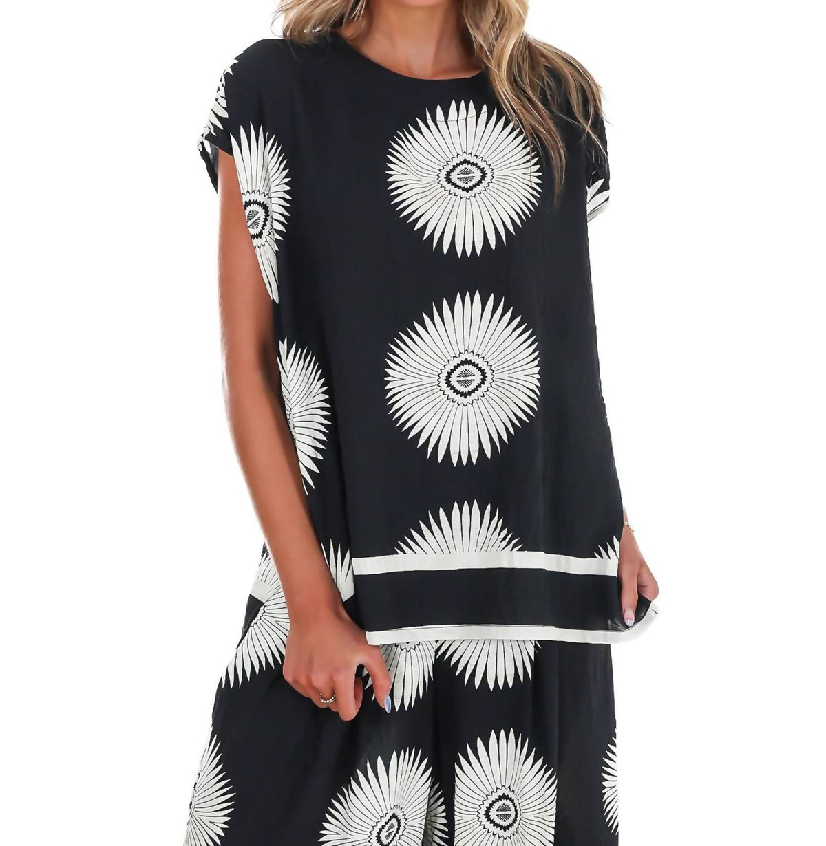 Umgee - Women's Weekend Gallery Abstract Top