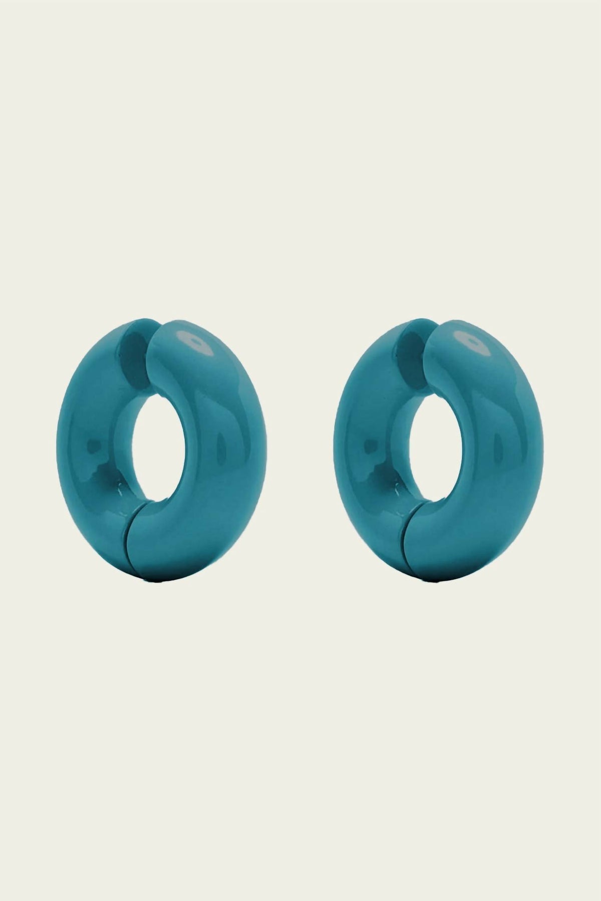 Uncommon Matters - Women's Stratus Hoops