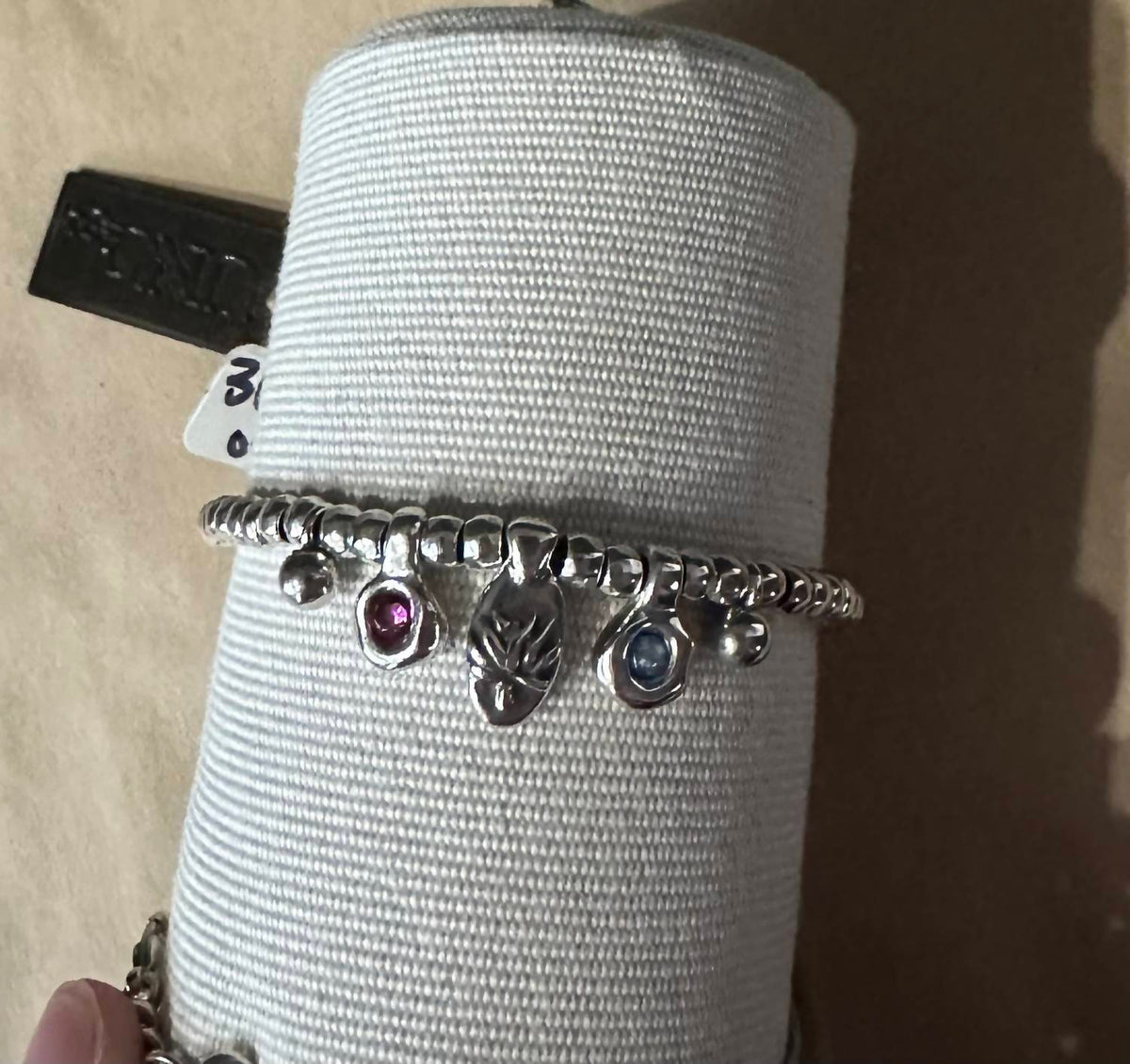 Unode50 - Women's Intuition Bracelet