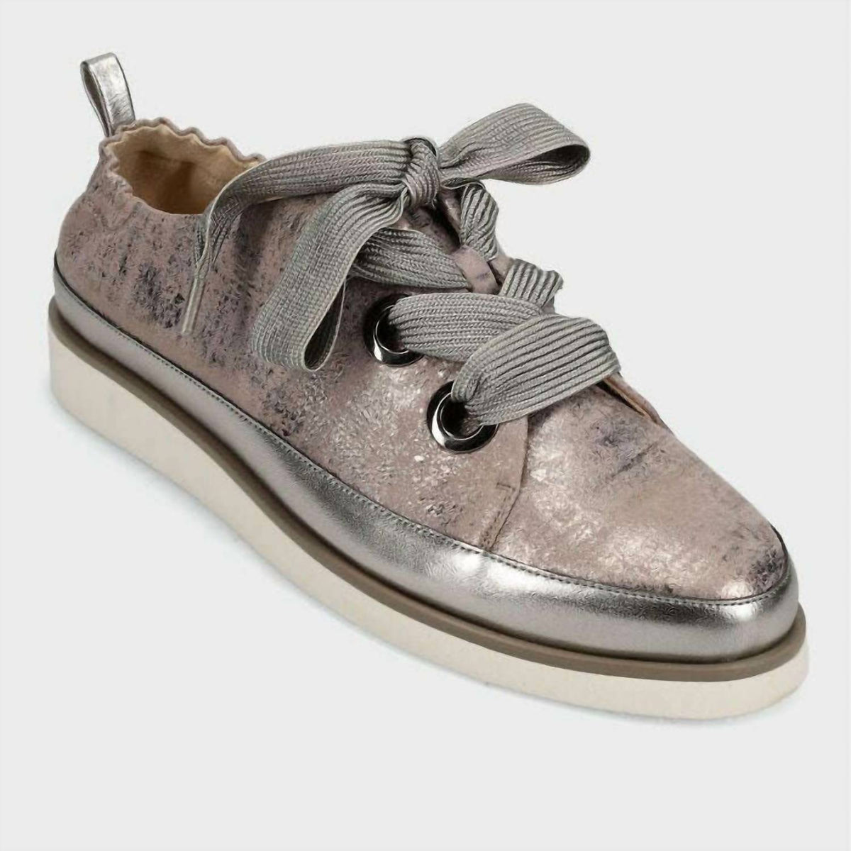 Vaneli - Women's Quenda Sneaker