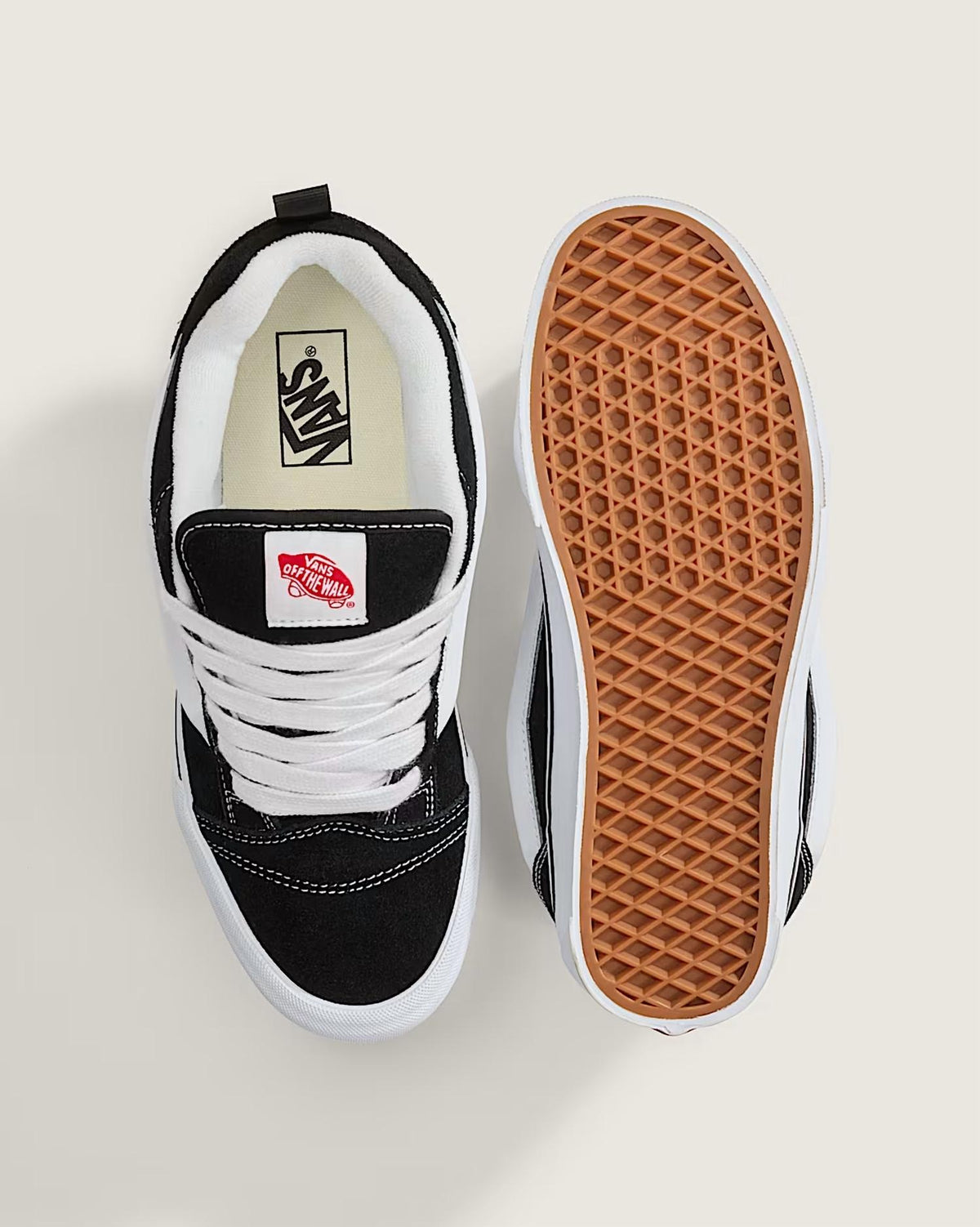 Vans - Unisex Knu Skool Sneaker