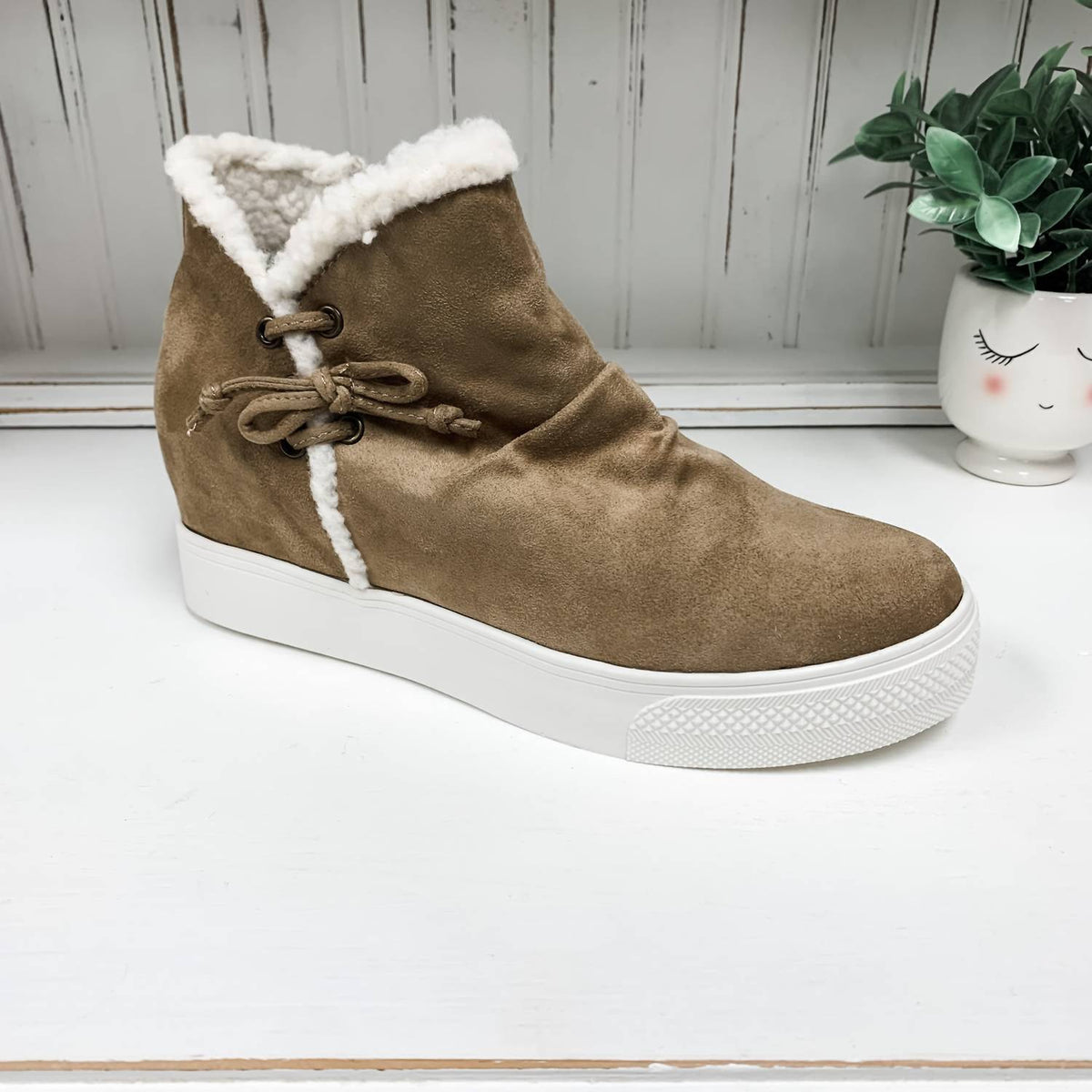 Very G - Jayden Women's Wedge Bootie