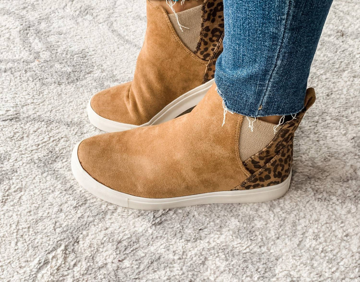 Very G - Women's Dembra Sneaker