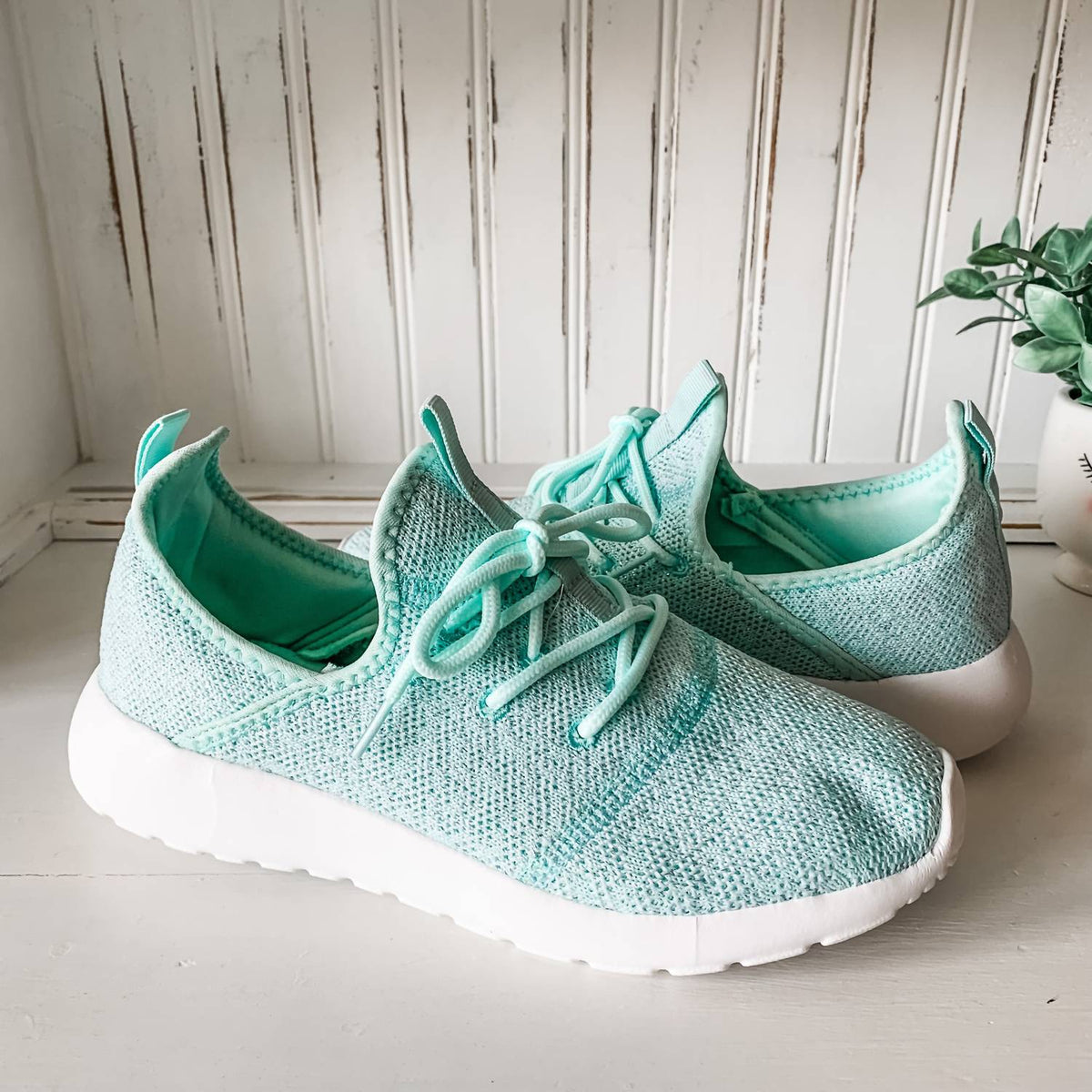 Very G - Women's Liliana Sneaker