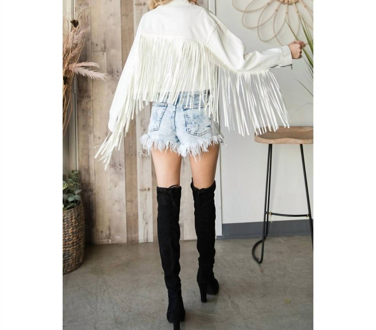 Veveret - Raw Hem Fringe Jacket