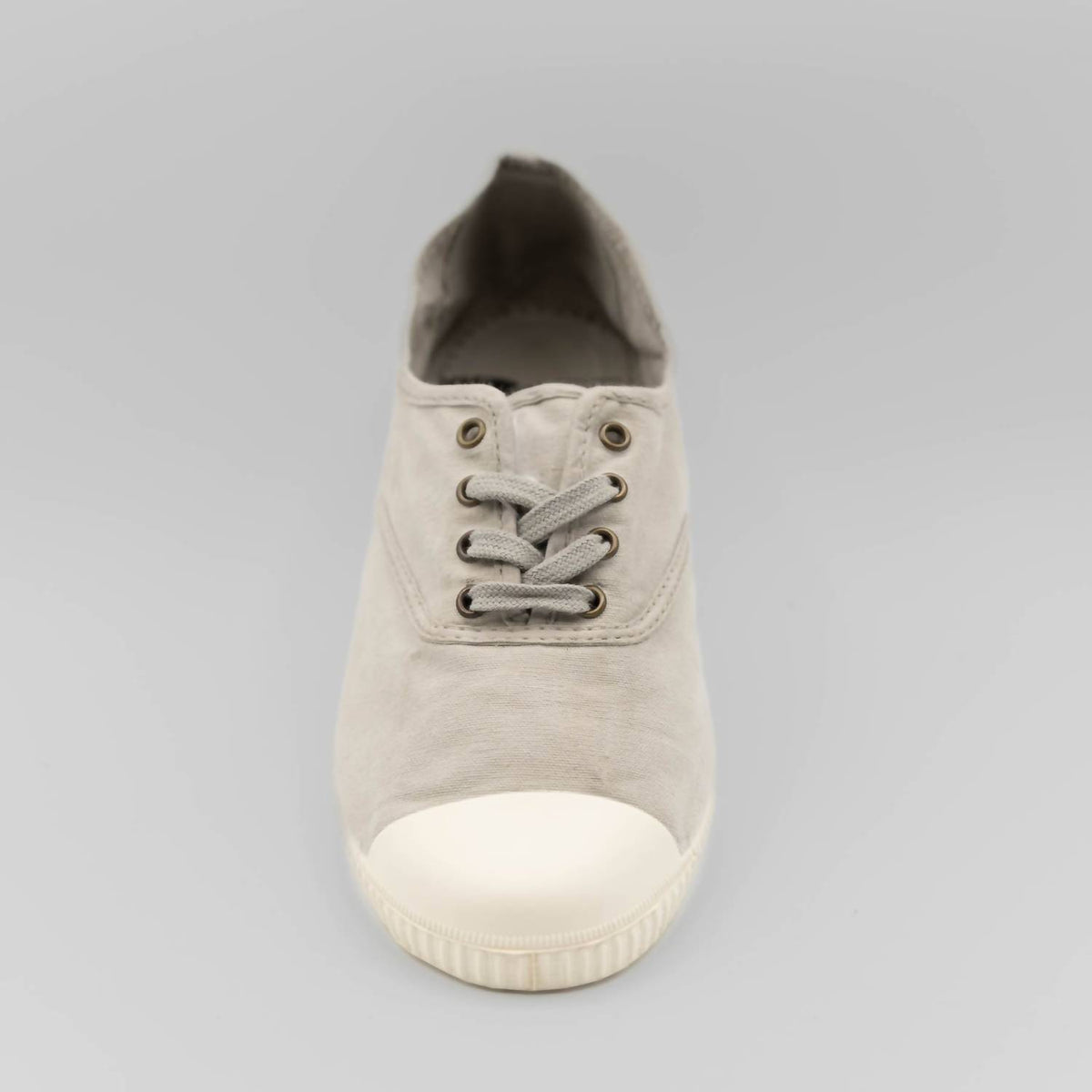 Women's Inglesa Tintada Puntera Sneaker