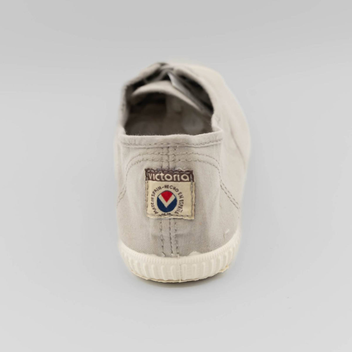 Women's Inglesa Tintada Puntera Sneaker