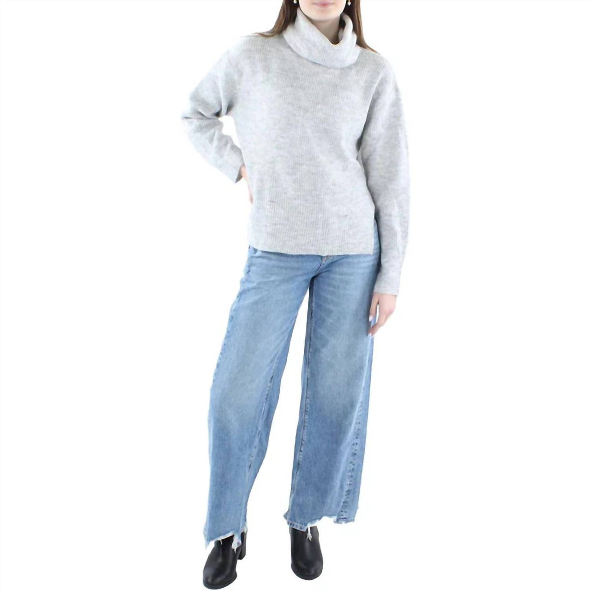Vigoss - Ribbed Sideslit Turtleneck Sweater