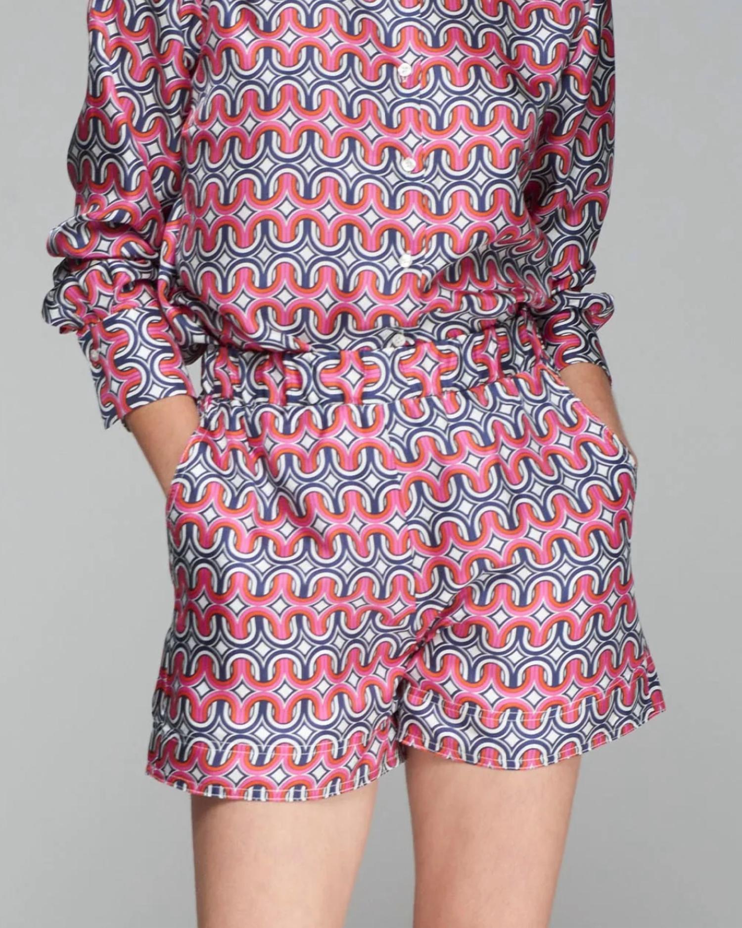 Vilagallo - Silk Scarf Shorts - bermudas - clothing - geometric