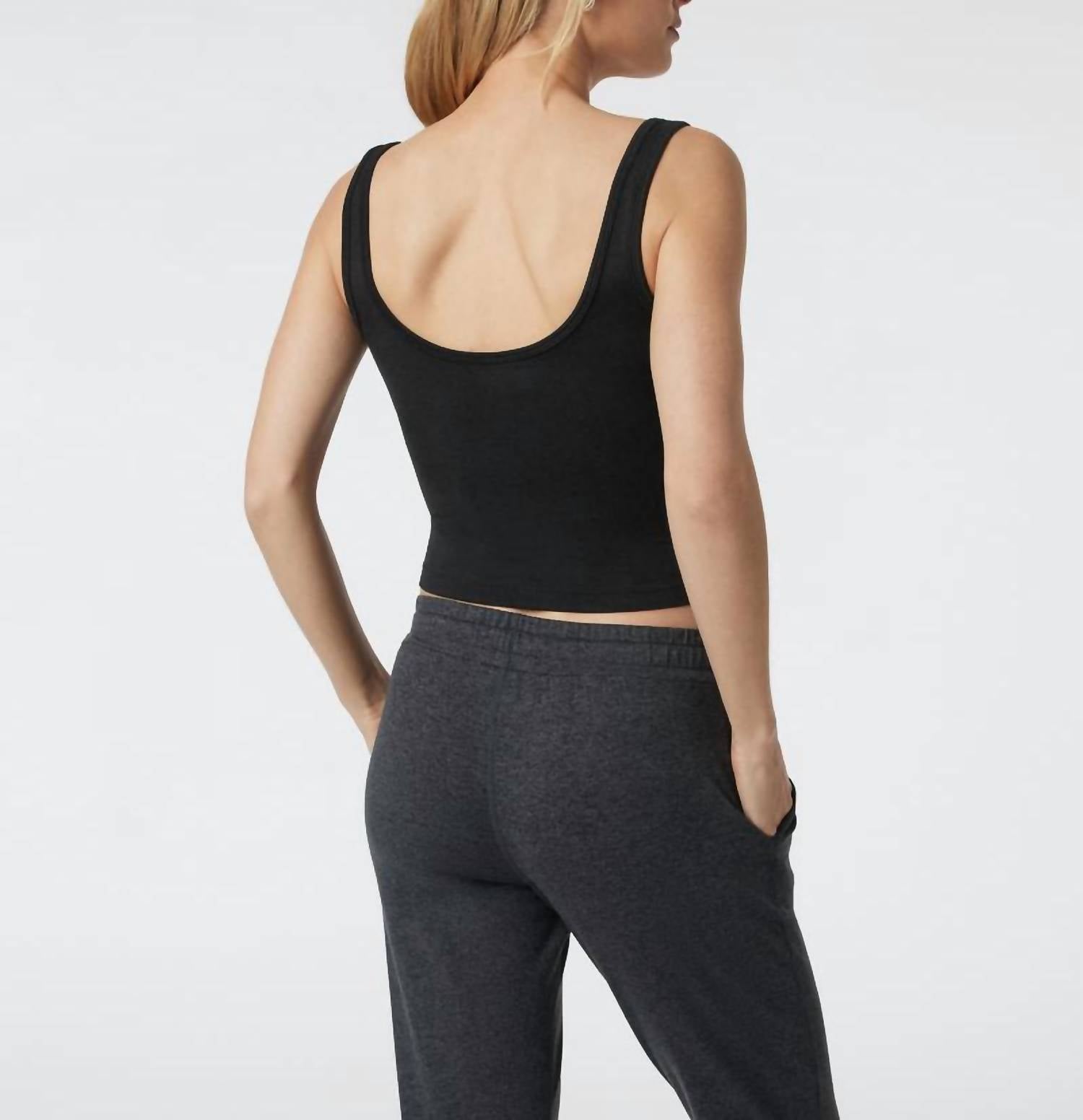 Vuori - Halo Essential Tank Top - black - clothing - polyester