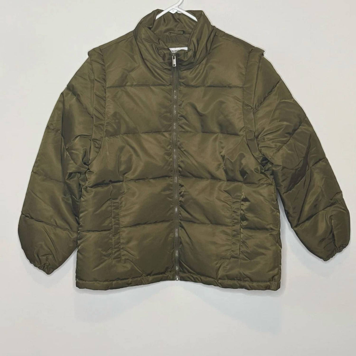 We Wore What - Zip Off Sleeve Puffer Jacket
