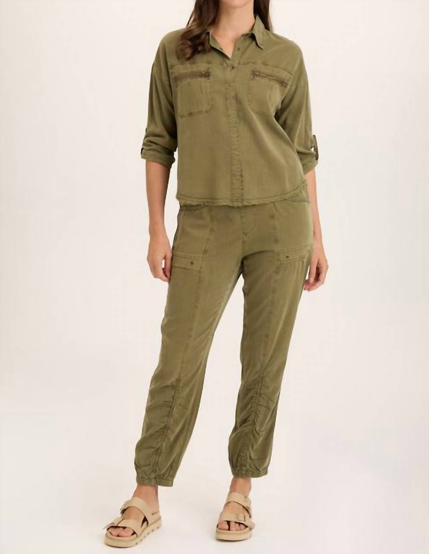 Wearables - Women's Banded Hem Casual Pants - ankle - clothing - cropped