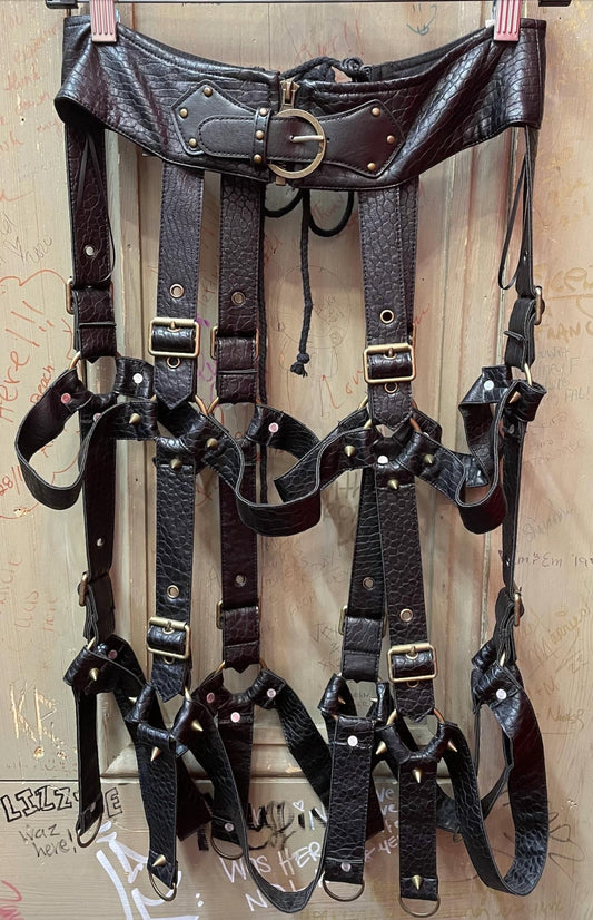 Western F.A.S.H.I.O.N - Adjustable Gothic Cage Harness Skirt - black - clothing - mini