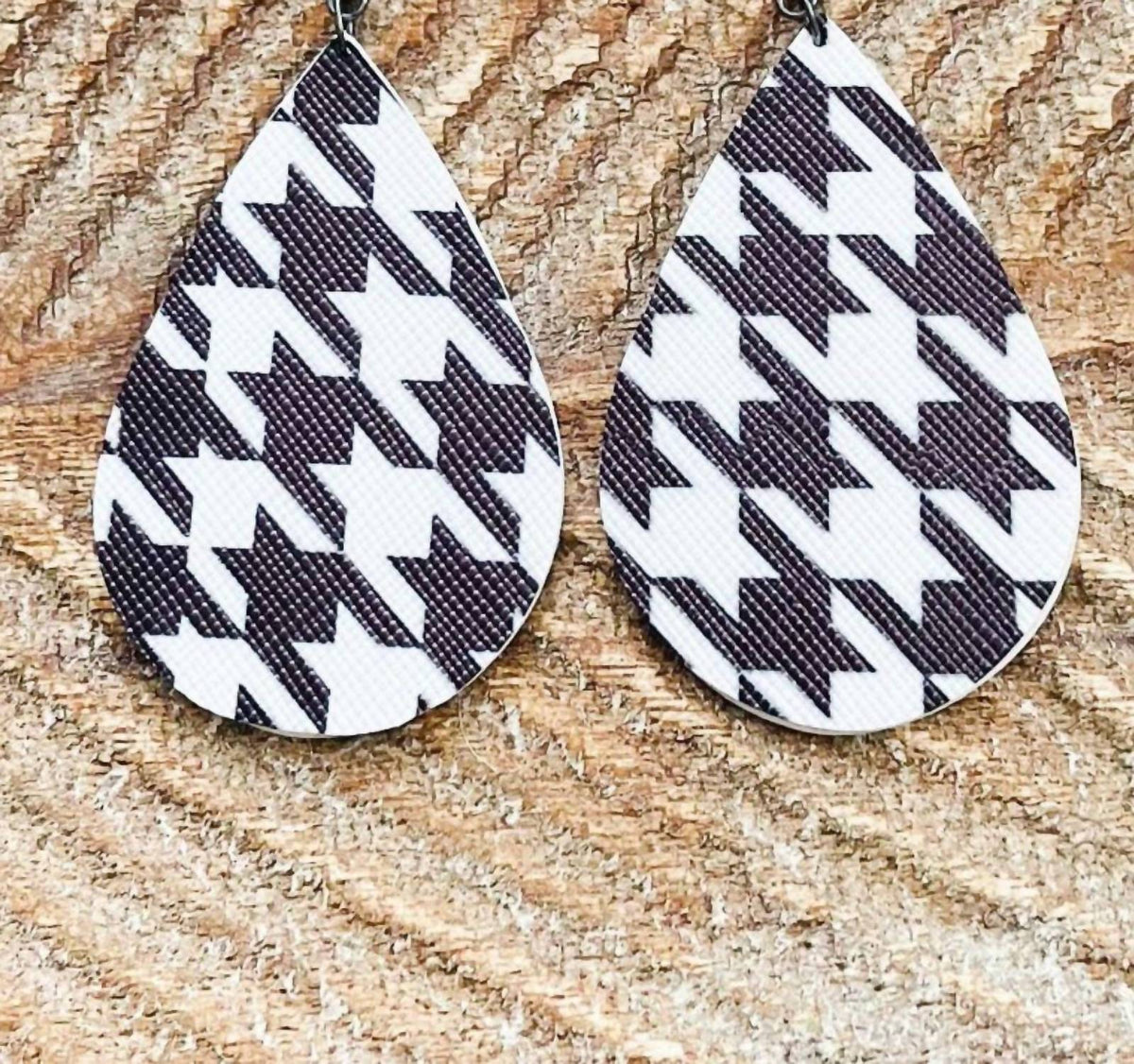 White Label - Women's Houndstooth Earrings