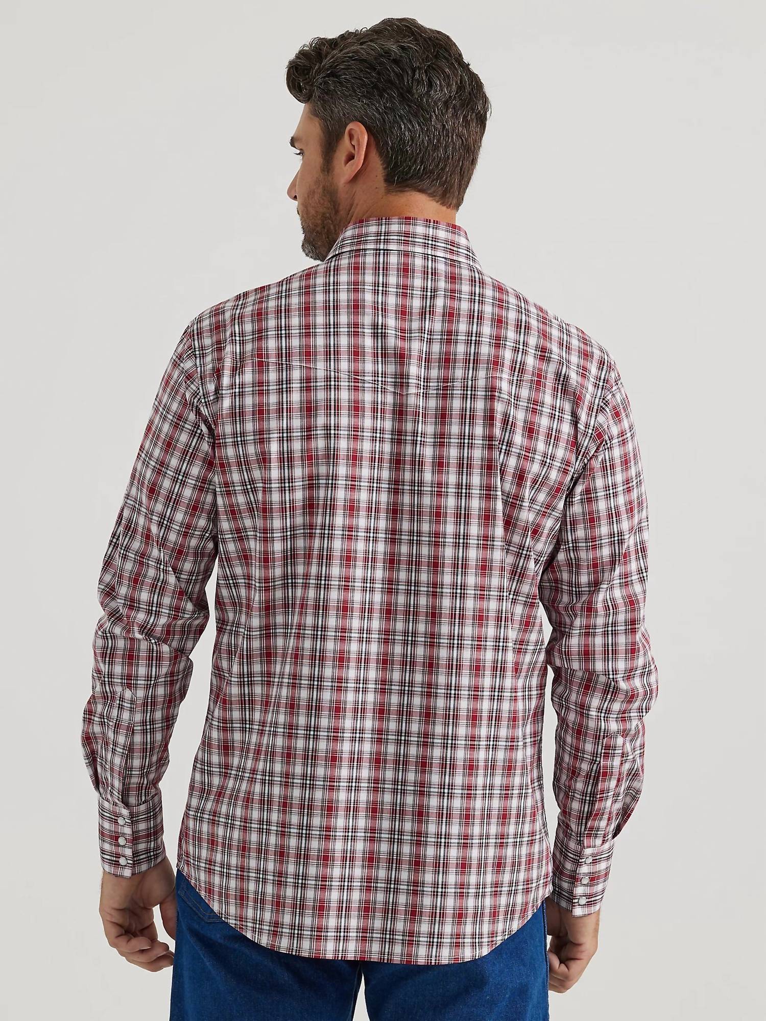 Wrangler - Men's Wrinkle Resist Long Sleeve Classic Fit Snap Shirt - casual - button - down - shirts - clothing - cotton - blend