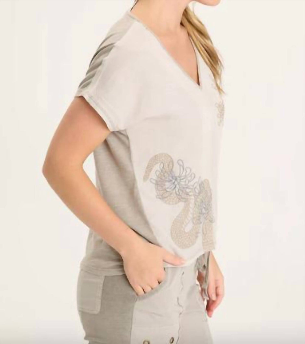 Xcvi - Jolina Embroidered V-neck Top