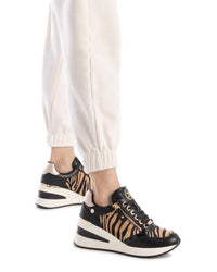 Xti - Women's 144378 Round Toe Sneakers