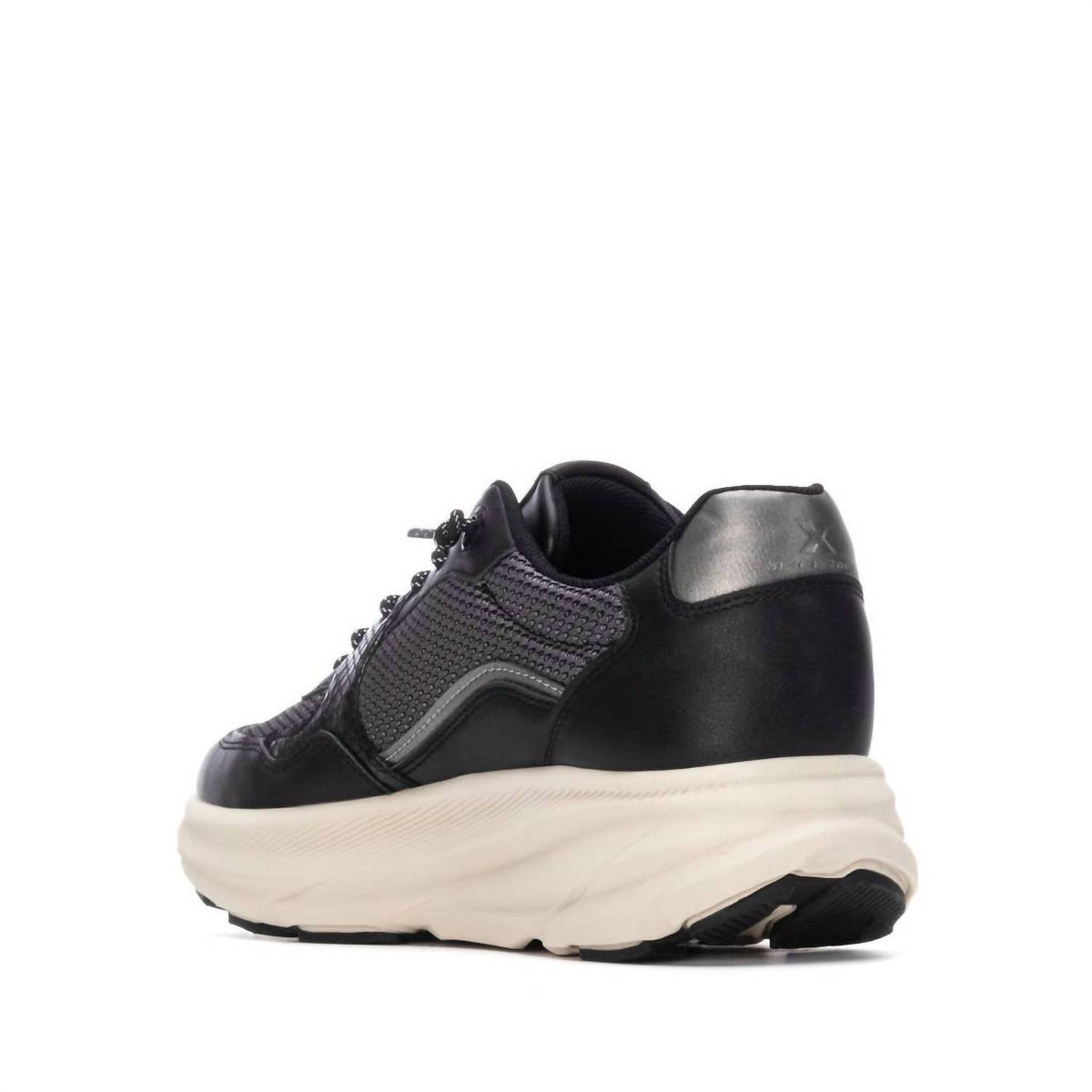 Xti - Women's 144686 Round Toe Sneakers