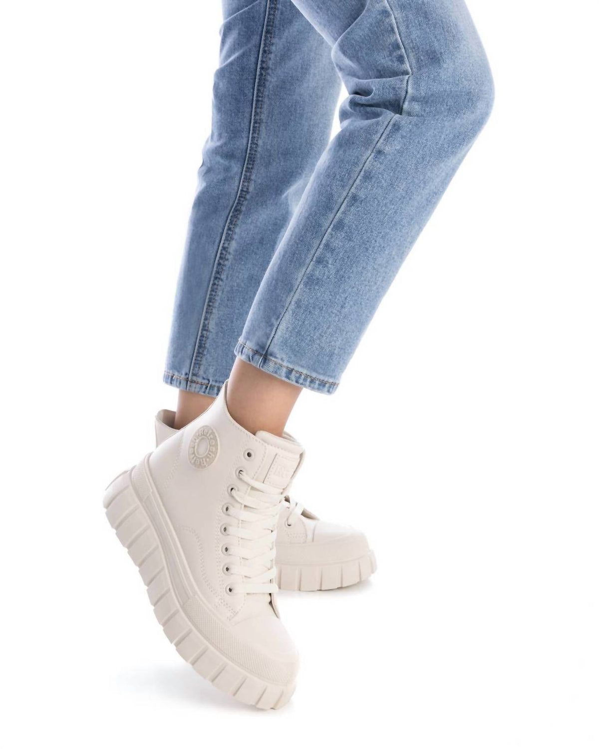 Xti - Women's Casual High Top Sneakers