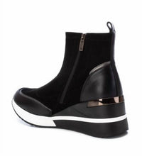 Xti - Women's Suede Wedge Booties