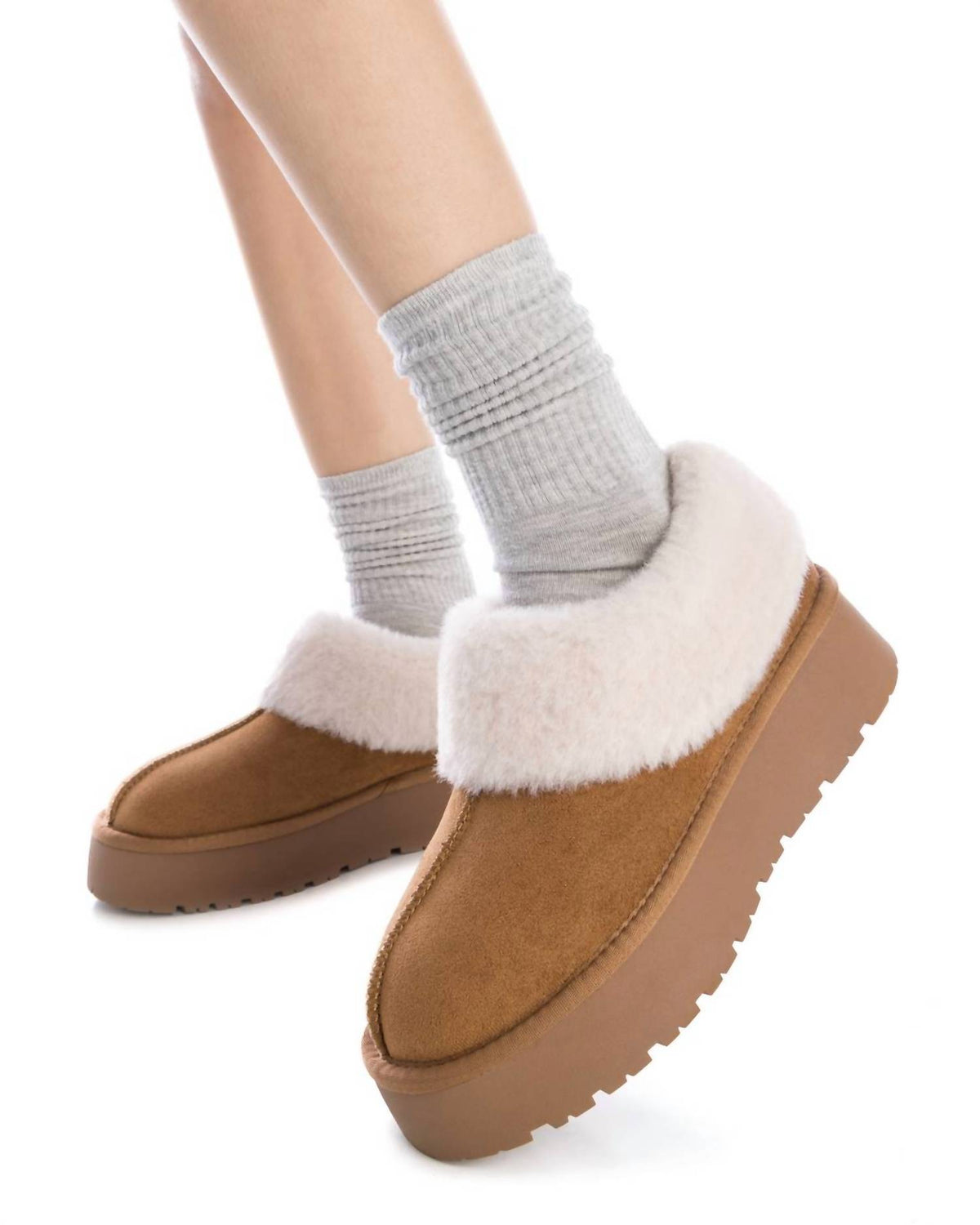 Xti - Women's Winter Suede Clogs