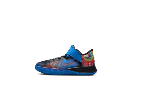 Nike - Kyrie Flytrap 5 Basketball Shoes (Big Kid)