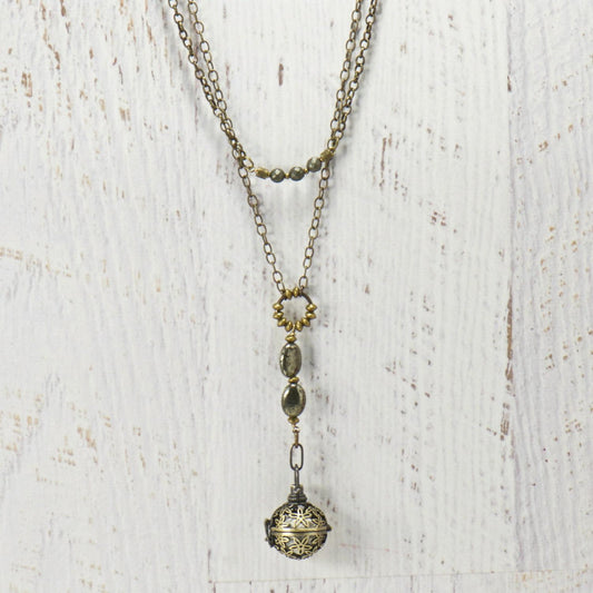 Livvie + Hazel Jewelry - Starflower Diffuser Essential Oil Locket Necklace