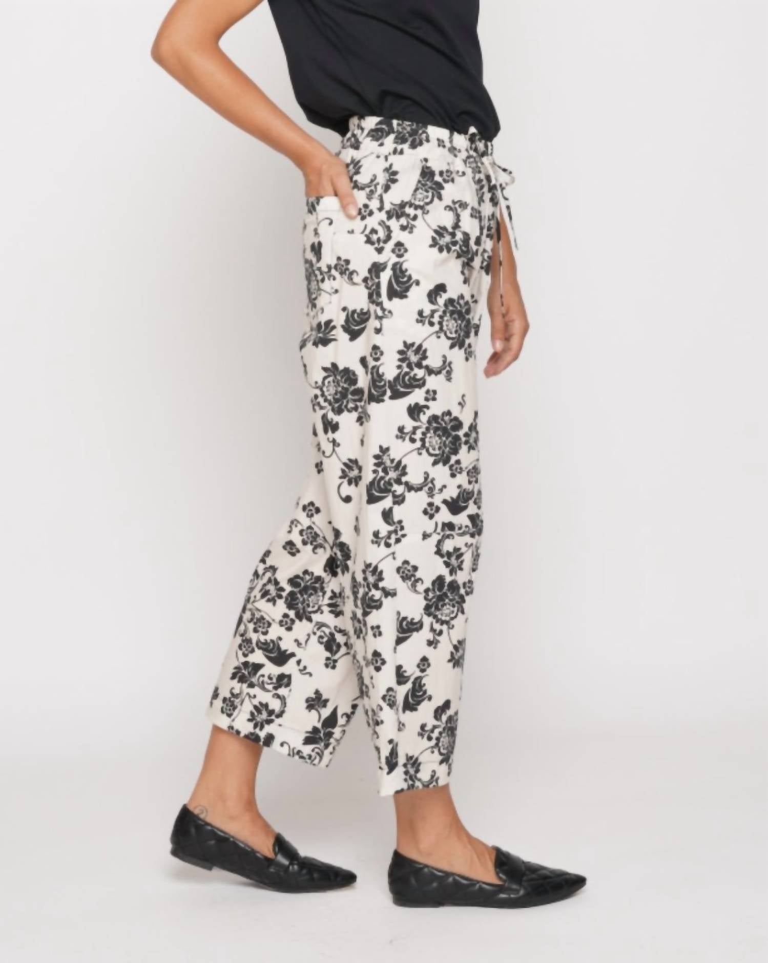 Baci - Contrast Floral Drawstring Pants